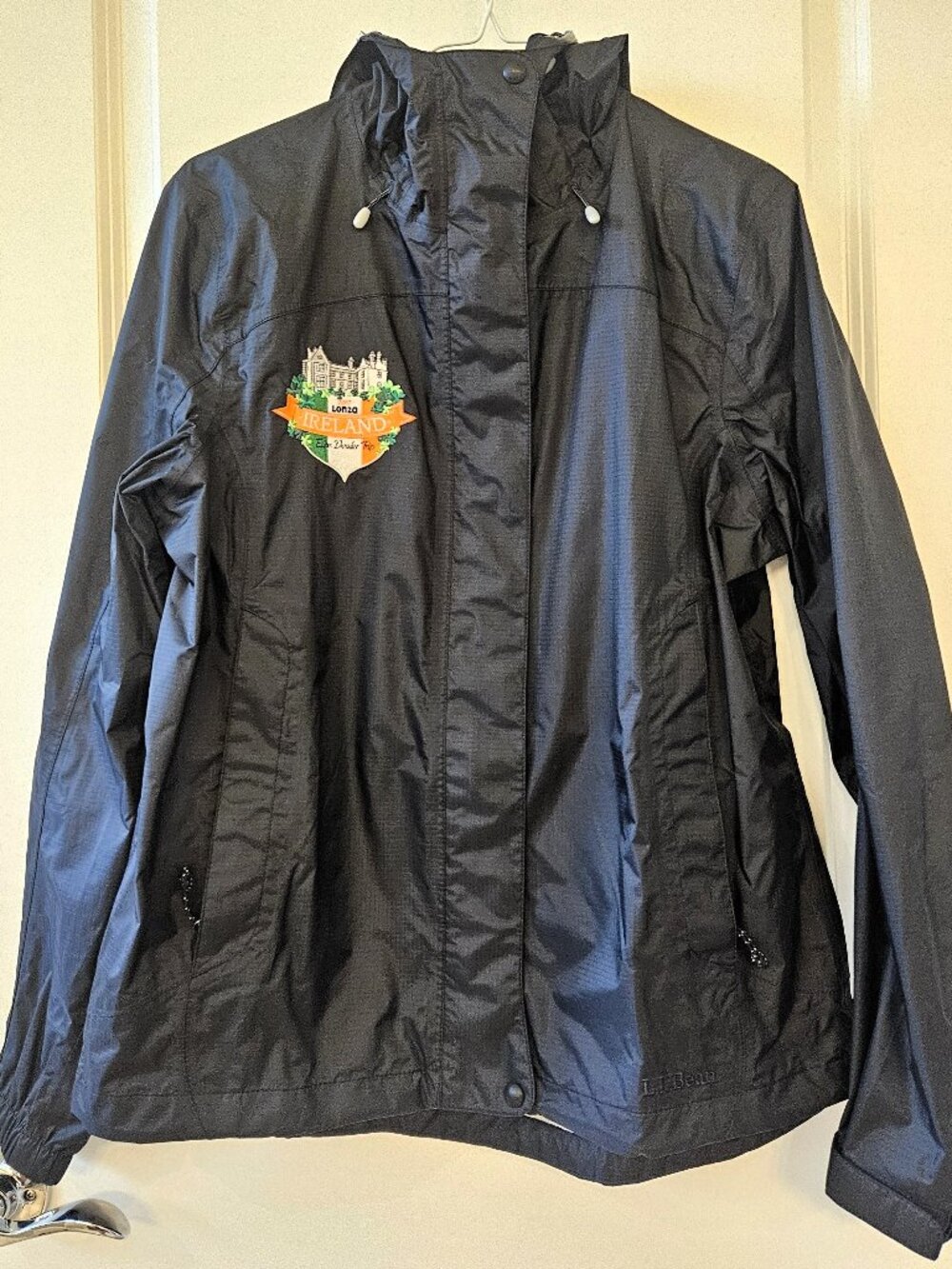 L.L.Bean Women's Rain Jacket Black Hooded Nylon Lightweight Small